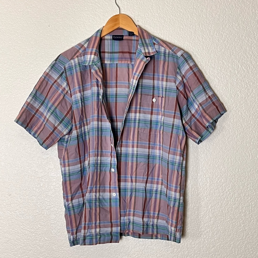 Levi’s | Vintage throw on plaid button up shirt short sleeve baggy size …
